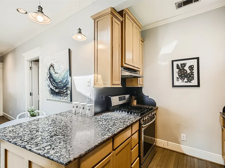 4038 Lemmon Ave #202 — Photo 11