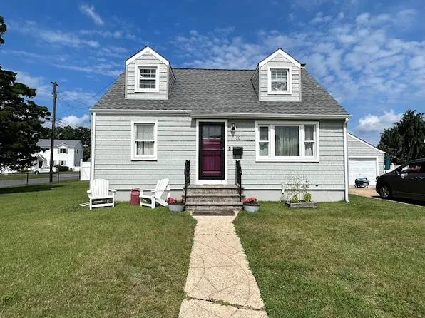 76 Idaho Street, Lindenhurst, NY 11757