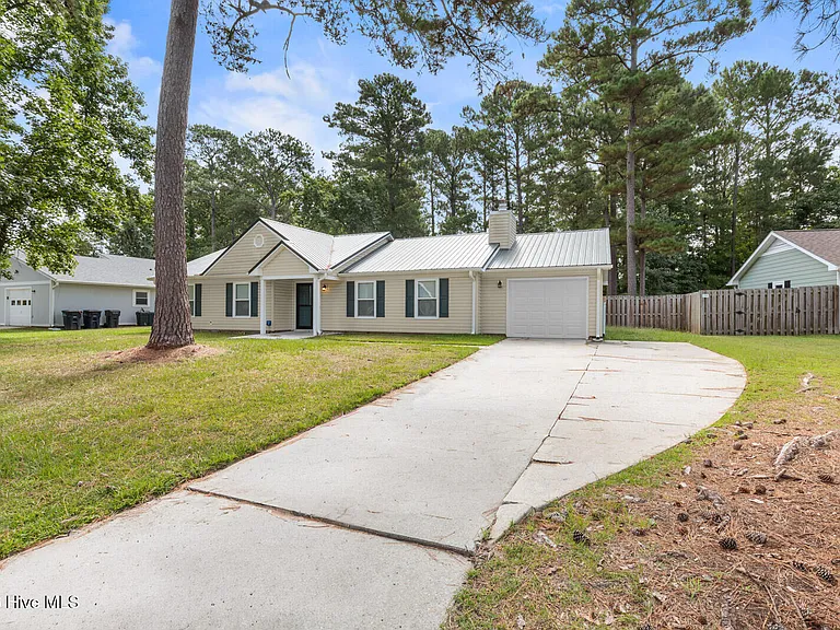 111 Silver Leaf Dr — Photo 2