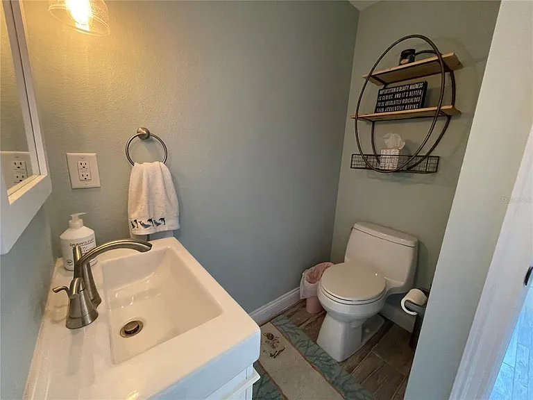 17045 Dolphin Dr — Photo 14