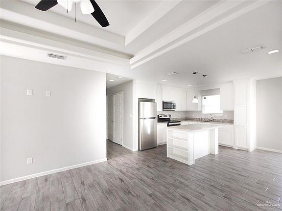 4th image of 3413 Golden Nugget APT 1