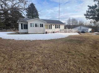 7020 E Arnold Lake Rd, Harrison, MI 48625