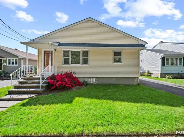 304 Gilbert Ave, Elmwood Park, NJ 07407