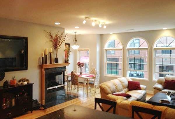 1st image of 2732 N Lincoln Ave