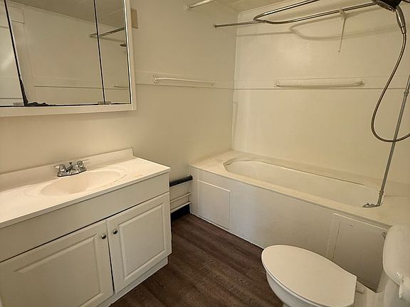 4th image of 6 S Fremont Ave APT 9