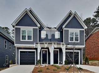 2832 Willow St, Charlotte, NC 28208