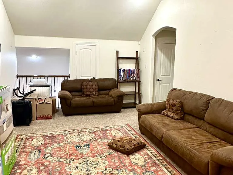 10709 Blake Gdns — Photo 10