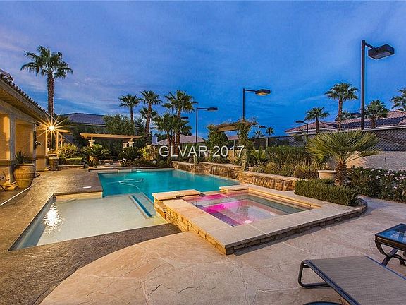 3rd image of 3658 Mooncrest Cir