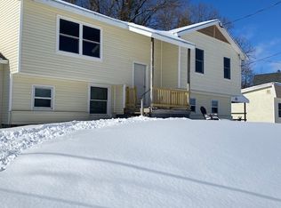 10 Villa Dr #10, Bristol, VT 05443