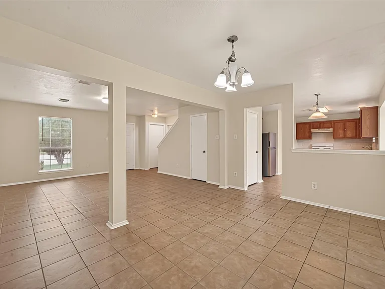 1838 Strongs Ct — Photo 10