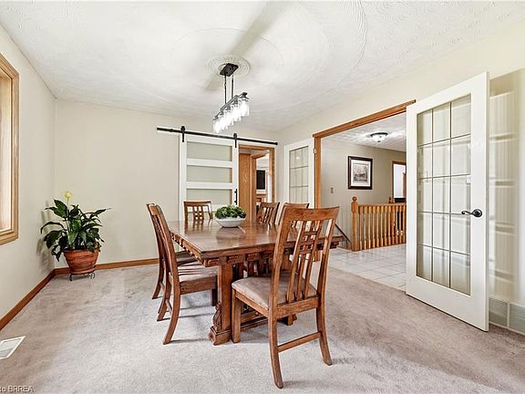 3rd image of 44 Blackfriar Ln
