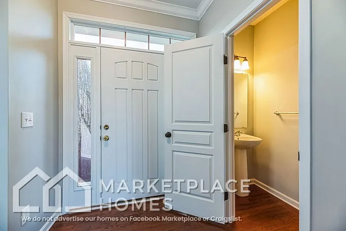 4 bed, 2.5 bath, 2804 sqft, $2,595 — Photo 3