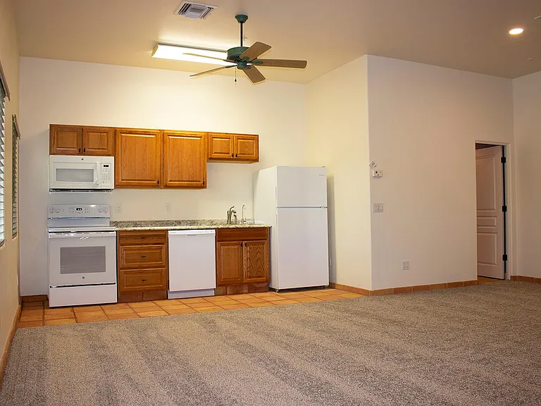 5908 E Redbird Rd — Photo 6