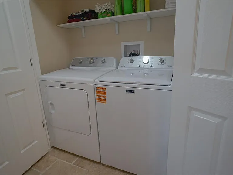 929 Lantana Ave — Photo 11