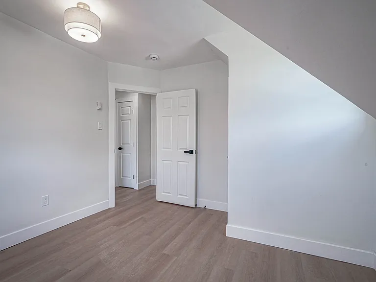 21 & 23 Harding Ave #21 — Photo 12