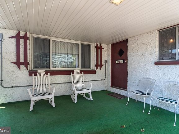 3rd image of 58 Kiernan Ave