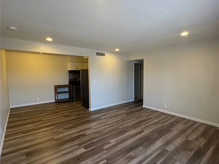 615 S Royal Crest Cir #24 — Photo 2