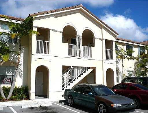 2nd image of 1543 SE 25th St Unit 203