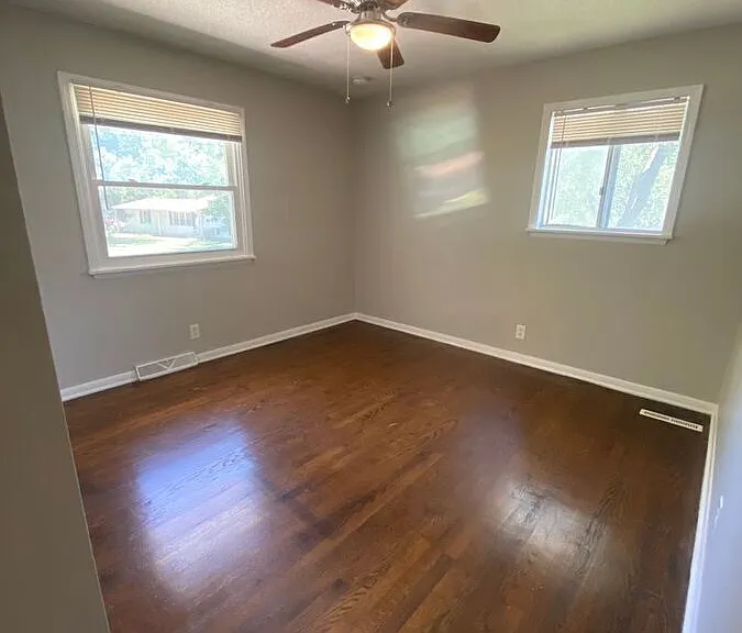6002 N Euclid Ave — Photo 7