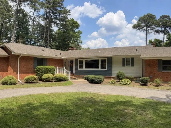 1360 Sycamore Rd, Virginia Beach, VA 23452