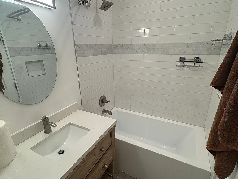 445 E 9th Ave #4 — Photo 10