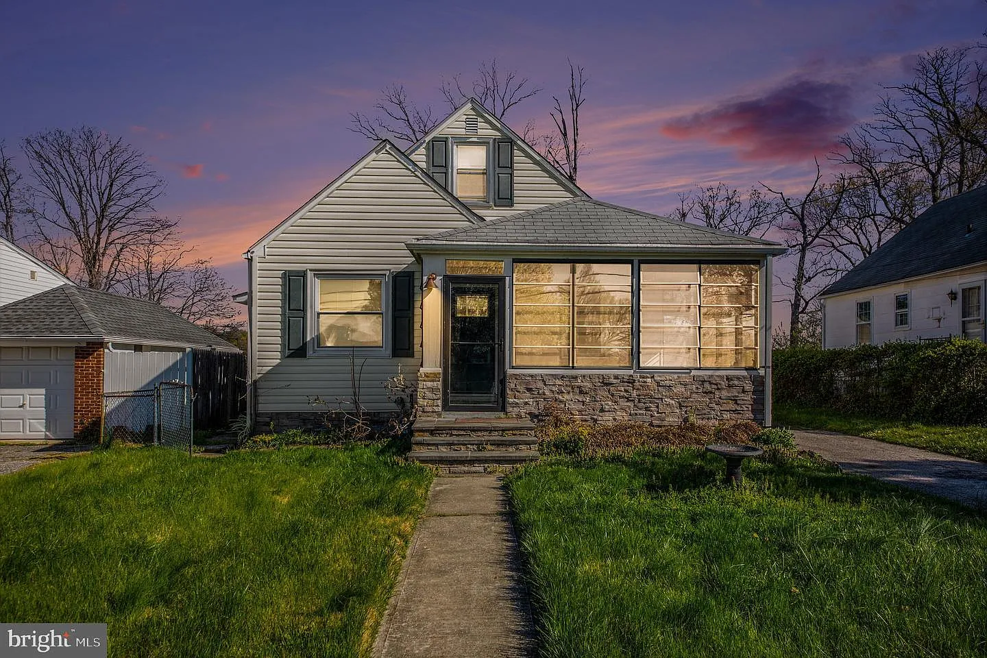 1750 Forrest Ave photo 1