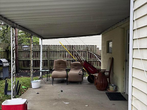 5th image of 5035 Vanderbilt Dr