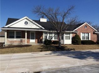 2003 Midfield Ln, Saint Louis, MO 63146