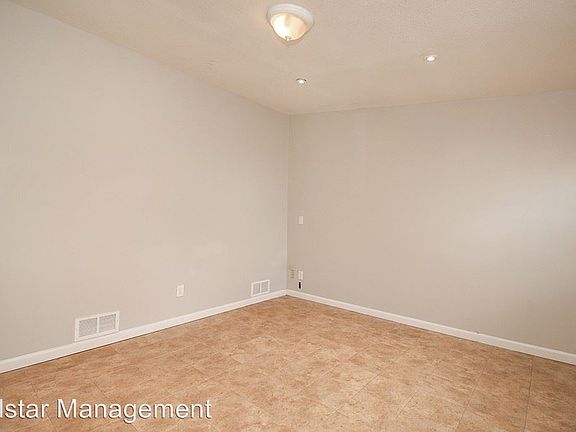 4th image of 4510 Fruitland Dr