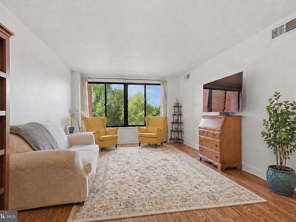 2nd image of 3114 Wisconsin Ave NW APT 302