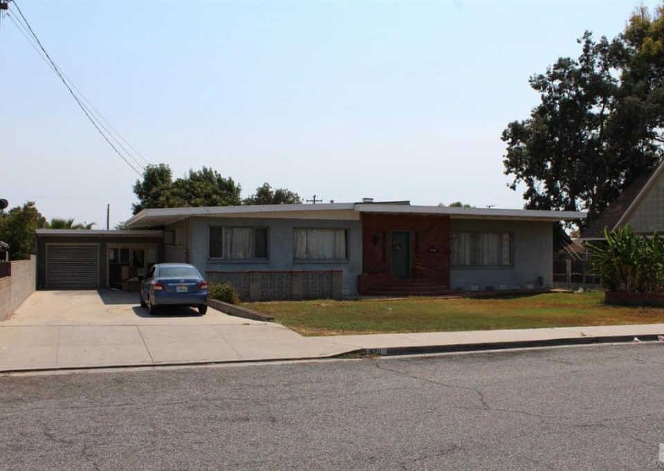 1st image of 920 Blaine Ave
