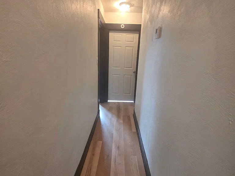 517 Brownsville Rd — Photo 15