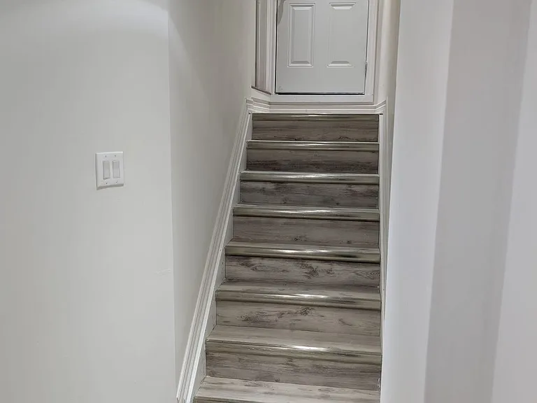 76 Samandria Ave — Photo 9