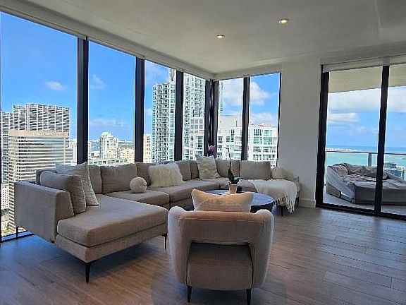 4th image of 1010 Brickell Ave Unit 4301