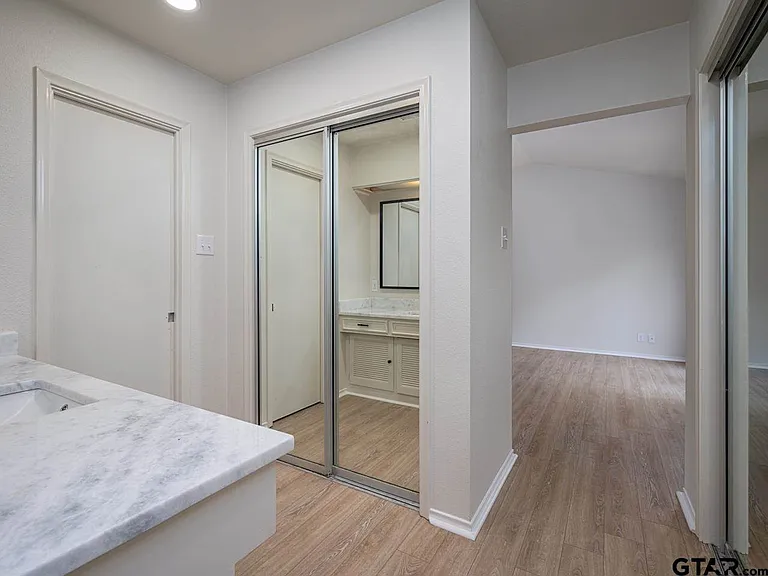509 Winchester Dr — Photo 15