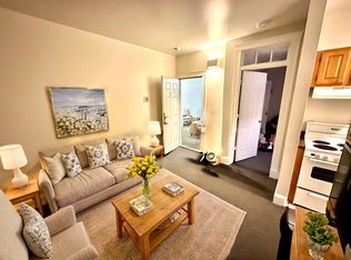 831 Beacon St #3A, Boston, MA 02215