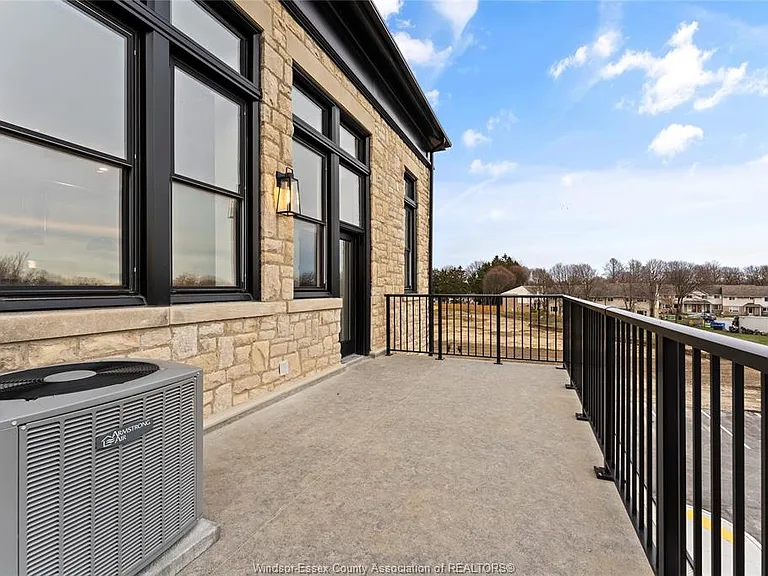 247 Brock St #303 — Photo 26