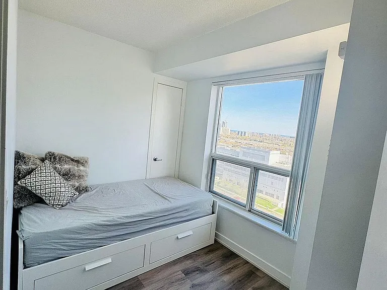 36 Lee Centre Dr #2106 — Photo 17