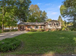 3324 Maple Dr, Ypsilanti, MI 48197
