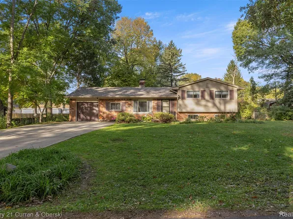 3324 Maple Dr, Ypsilanti, MI 48197