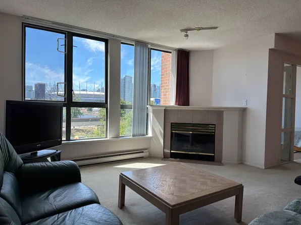 1128 Quebec St #307, Vancouver, BC V6A 4E1