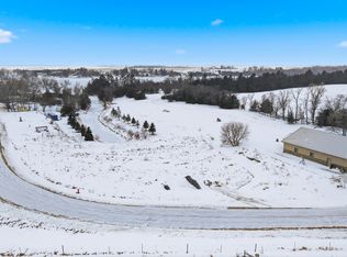 379511 N Shore Dr, Aberdeen, SD 57401