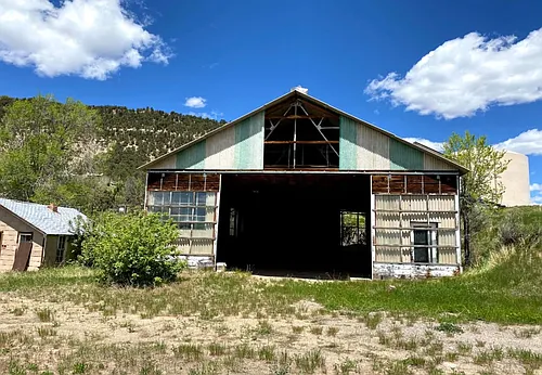 925B 7th St #B Photo 1