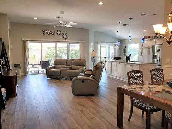 Large entertaining area