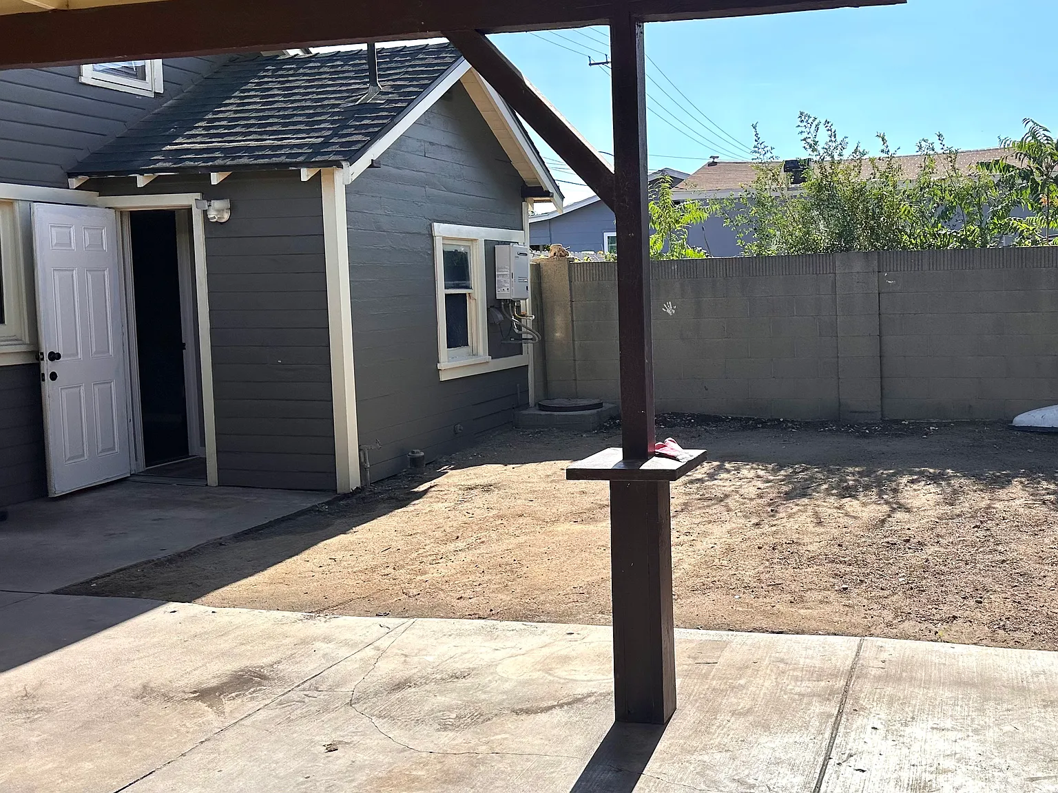 3 bed, 901 sqft, $3,700 — Photo 4
