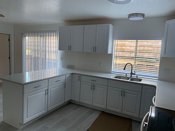 5th image of 22482 Salem Ave #1