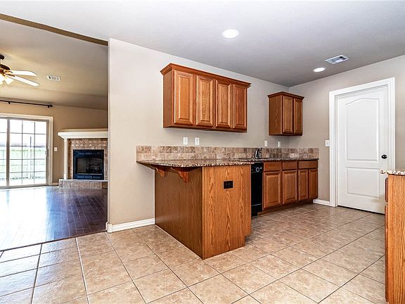 2nd image of 3899 Tanyard Dr