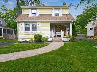 10 Westview Rd, West Orange, NJ 07052