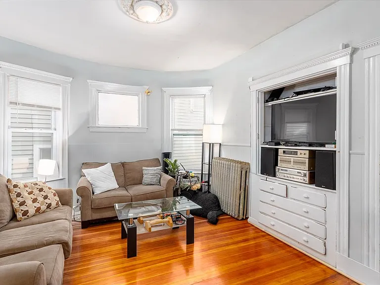 142 Calumet St #A — Photo 3