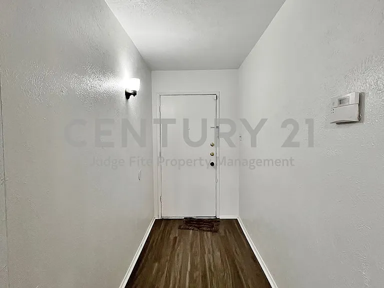 7127 Winterberry Dr — Photo 3